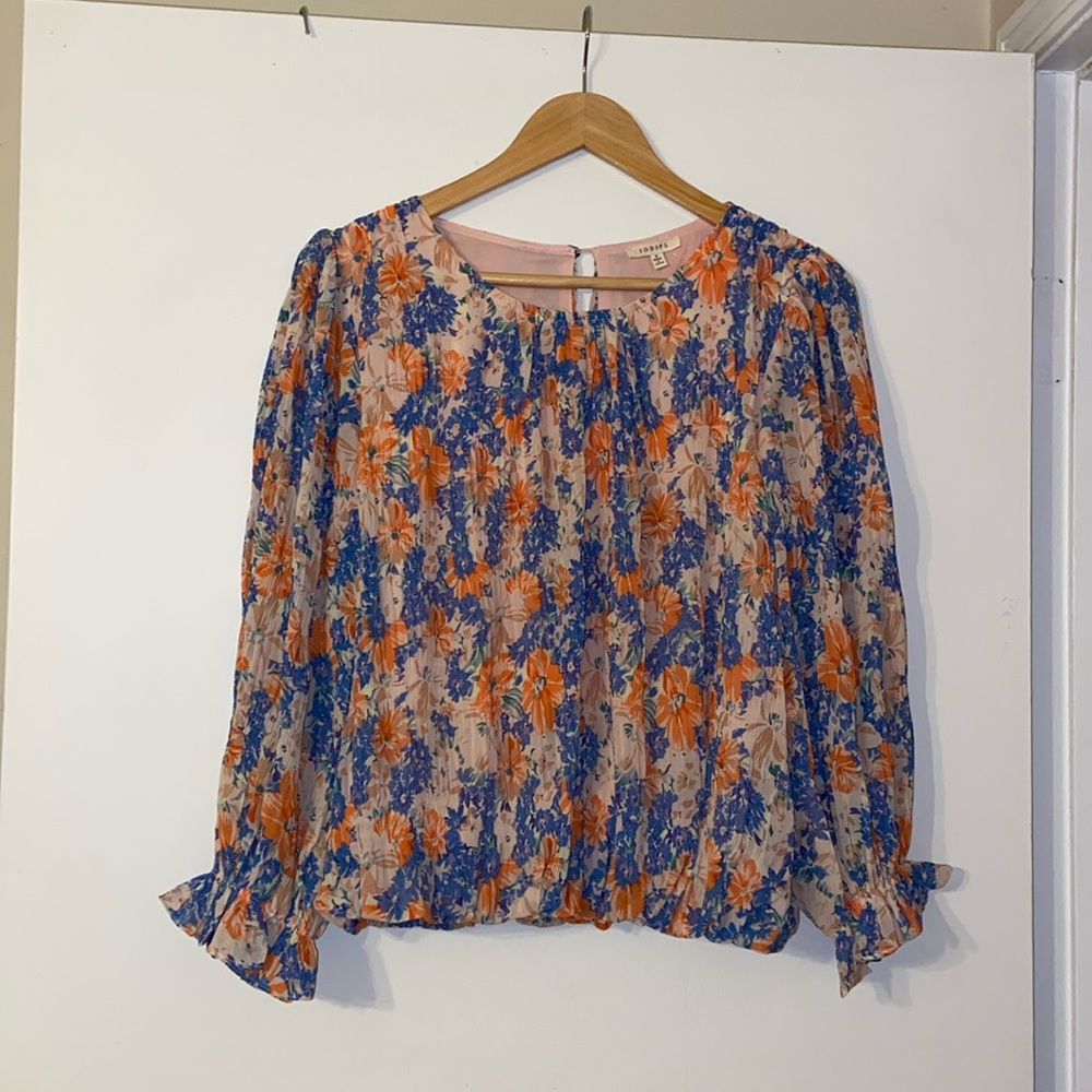 Puff sleeve blouse